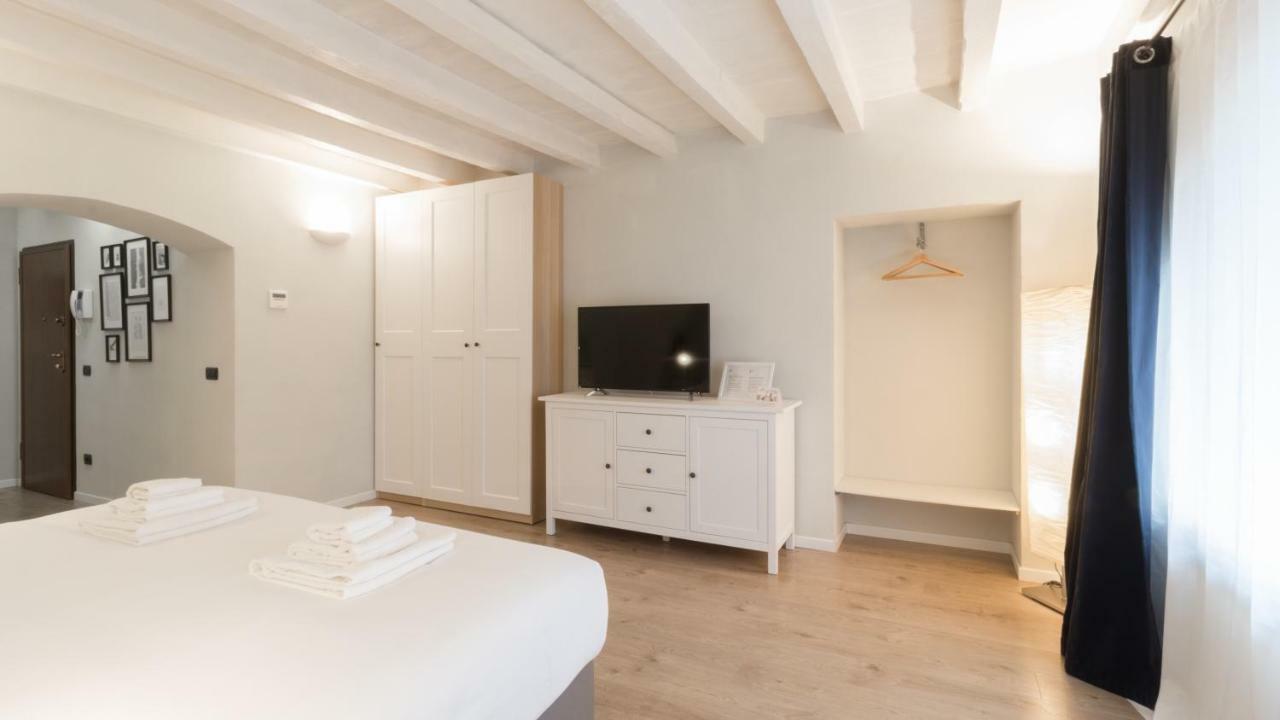 Italianway - Rosales 1 Flat Apartment Milan Luaran gambar